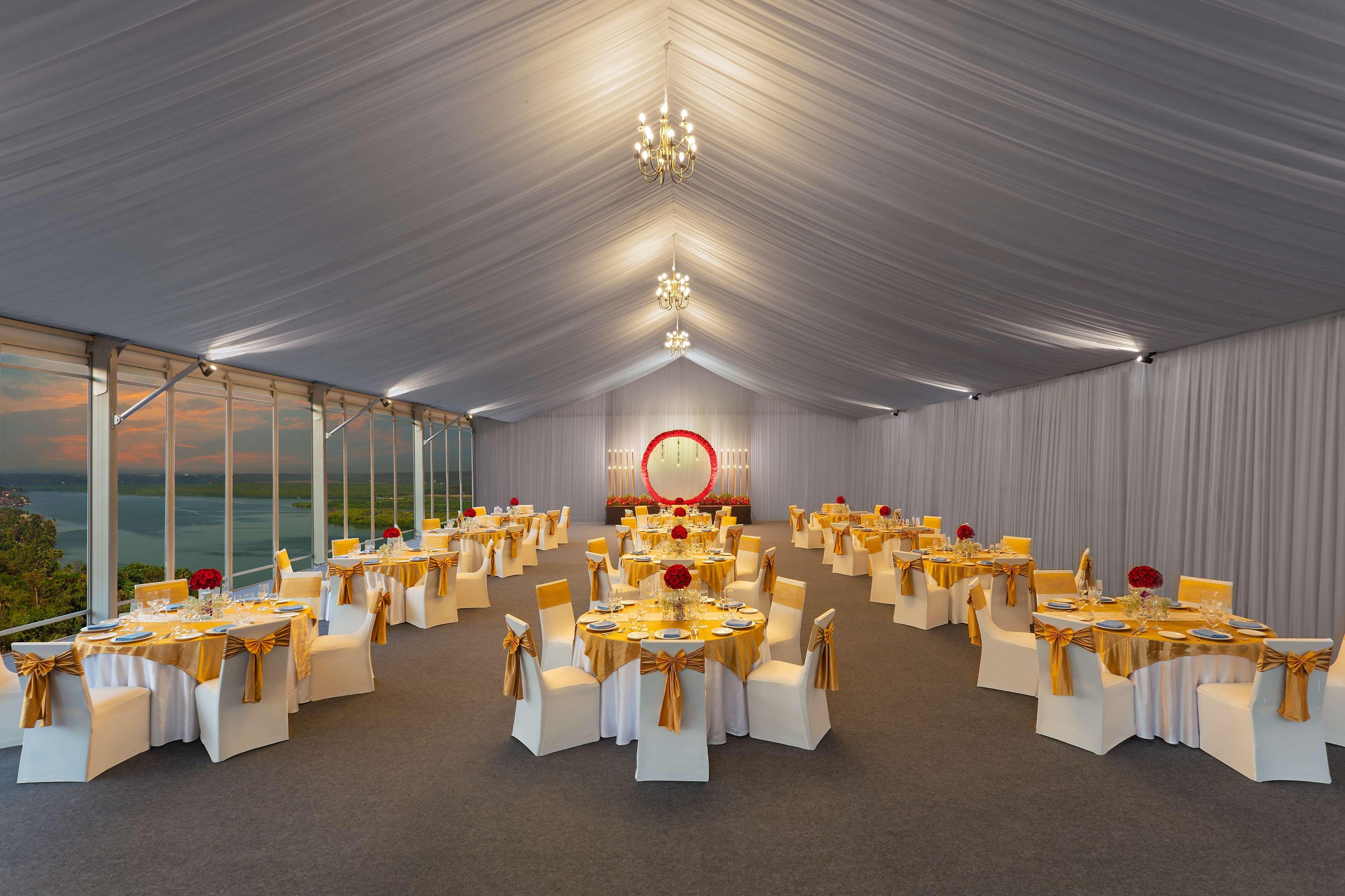 מלון Doubletree By Hilton Goa - פאנג'י מראה חיצוני תמונה