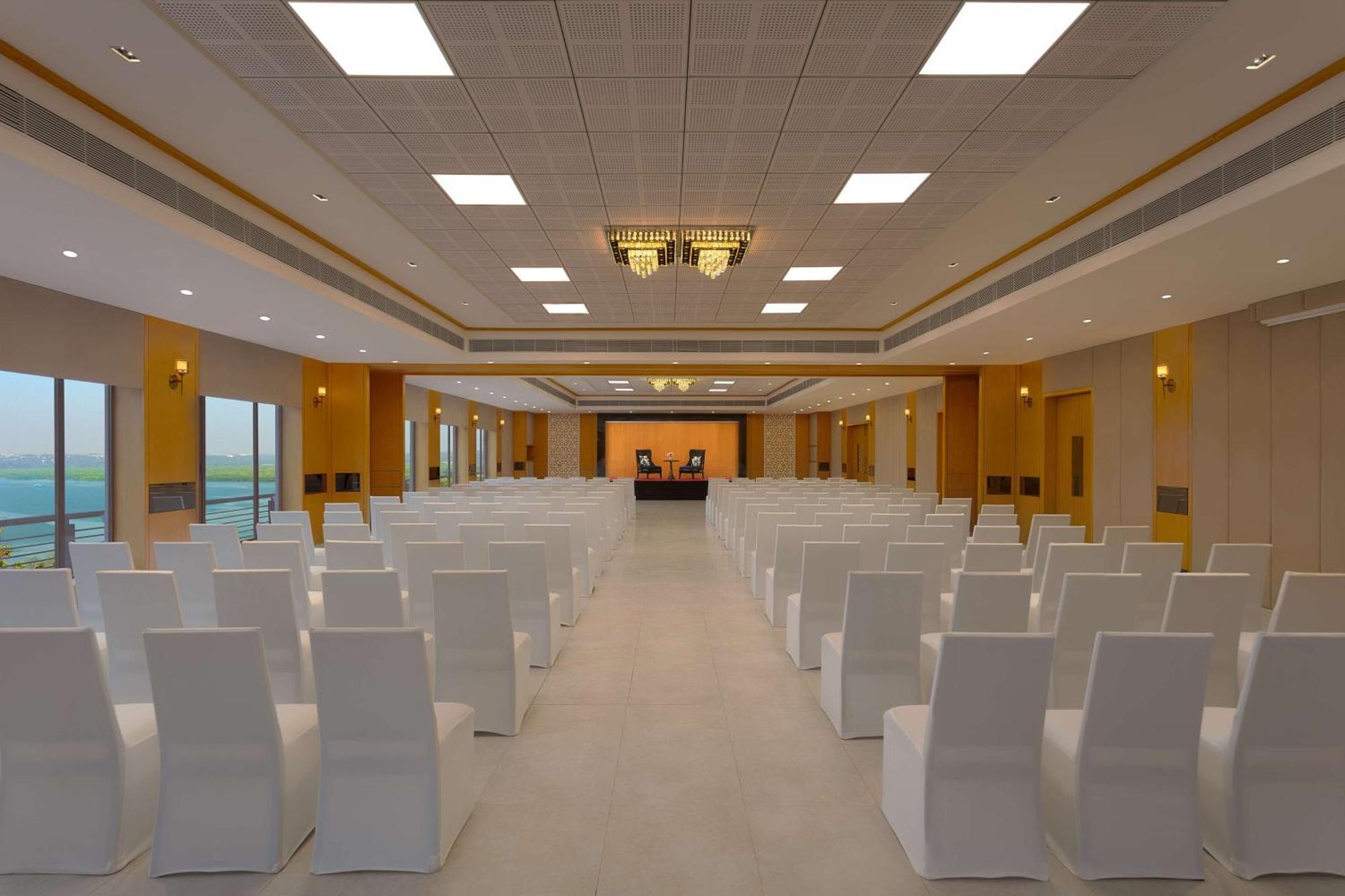 מלון Doubletree By Hilton Goa - פאנג'י מראה חיצוני תמונה