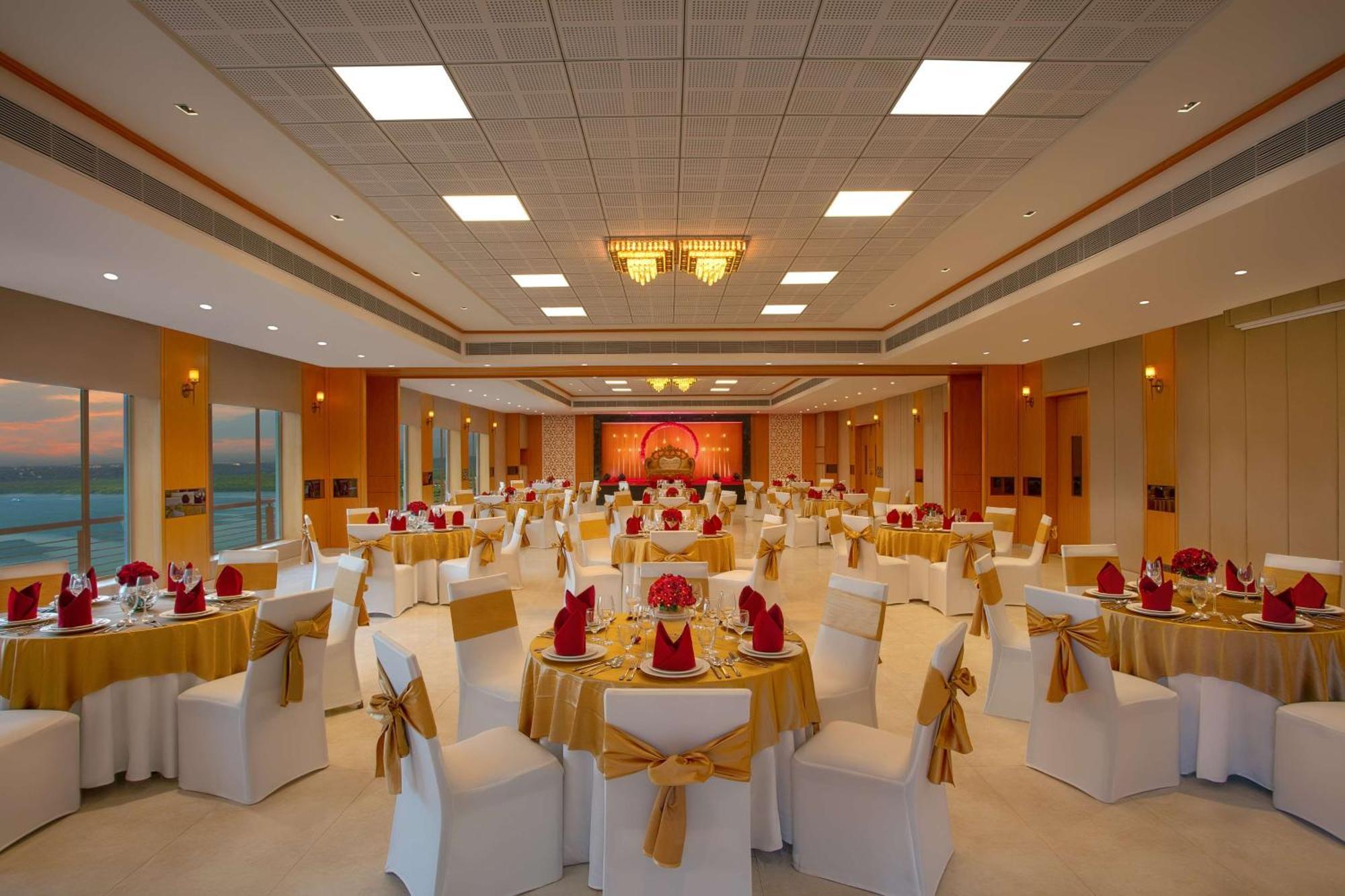 מלון Doubletree By Hilton Goa - פאנג'י מראה חיצוני תמונה