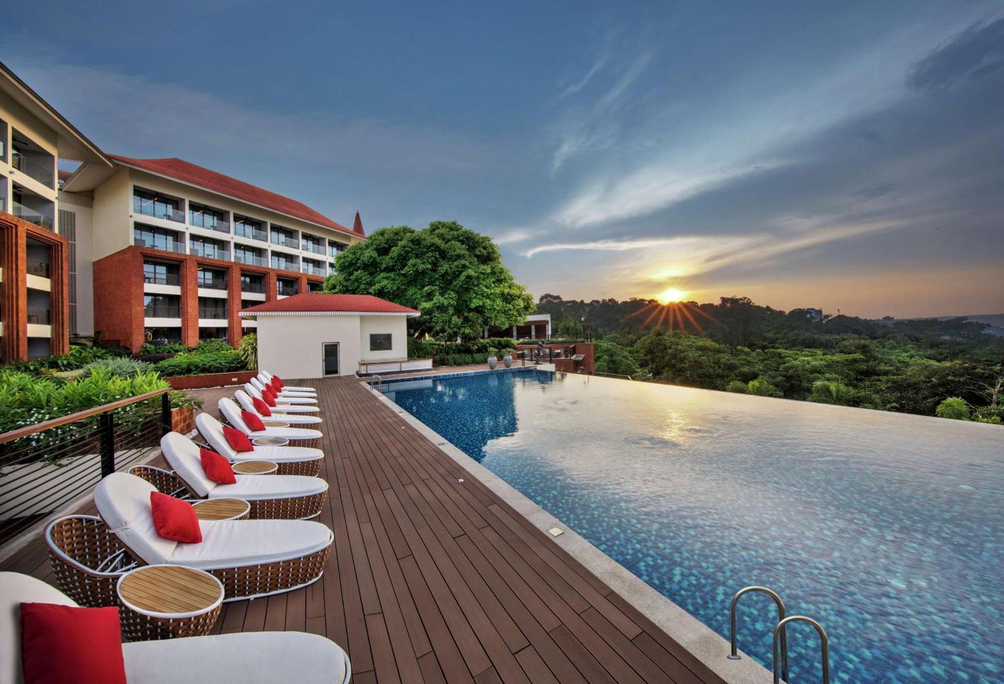 מלון Doubletree By Hilton Goa - פאנג'י מראה חיצוני תמונה